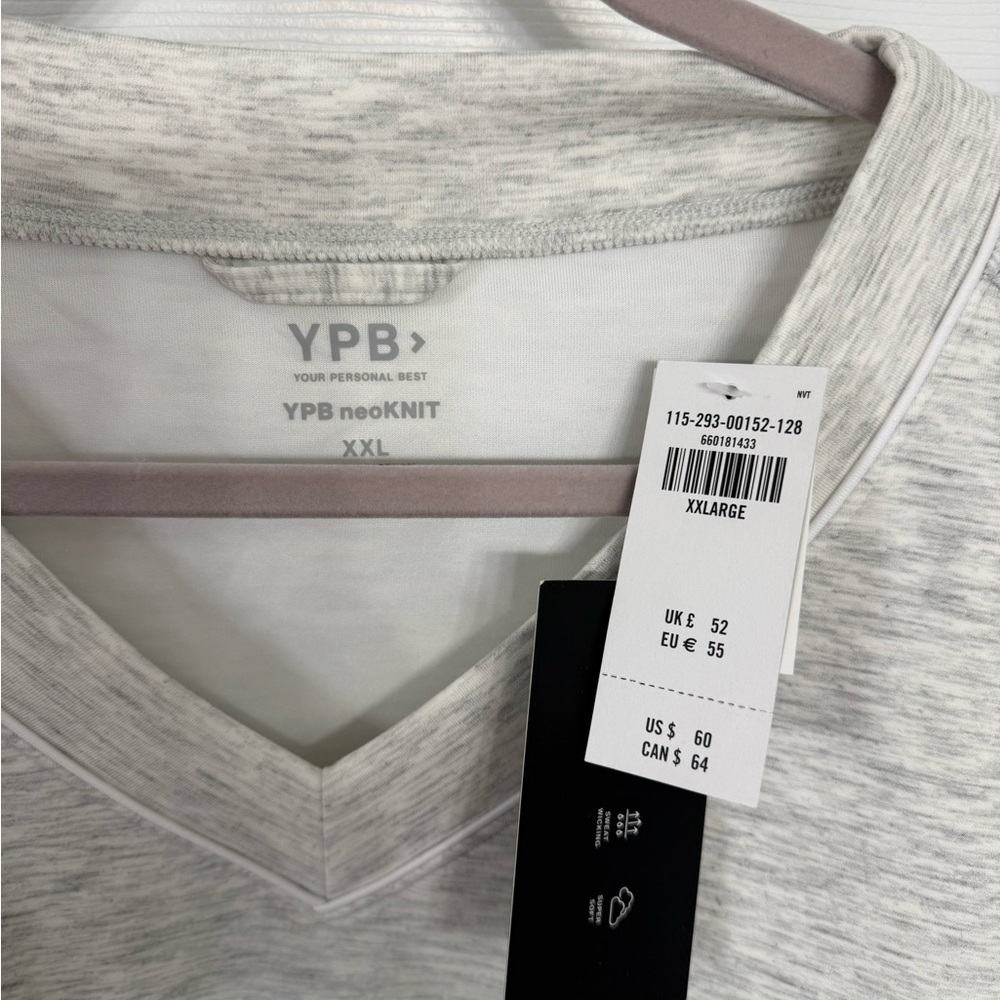 Abercrombie & Fitch Light Gray V-Neck Sweater - Picture 2 of 3